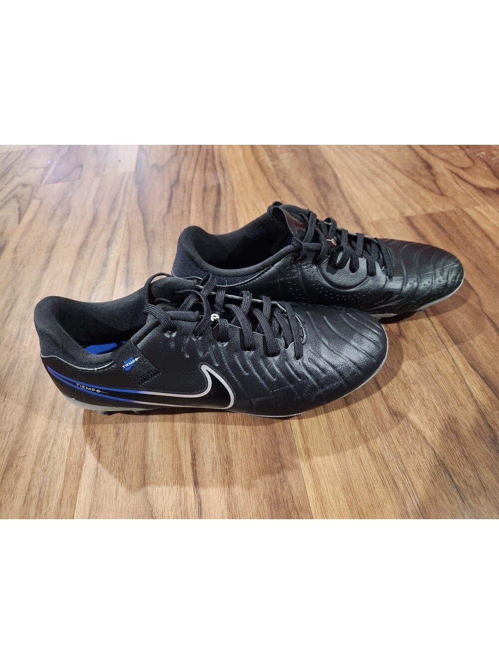Nike Tiempo Legend 10 Club FG Soccer Cleats Sz 3Y